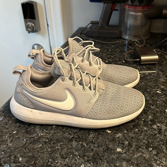 Nike running shoes - Picture 3 of 3